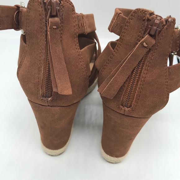 Brown wedge - Picture 3 of 4